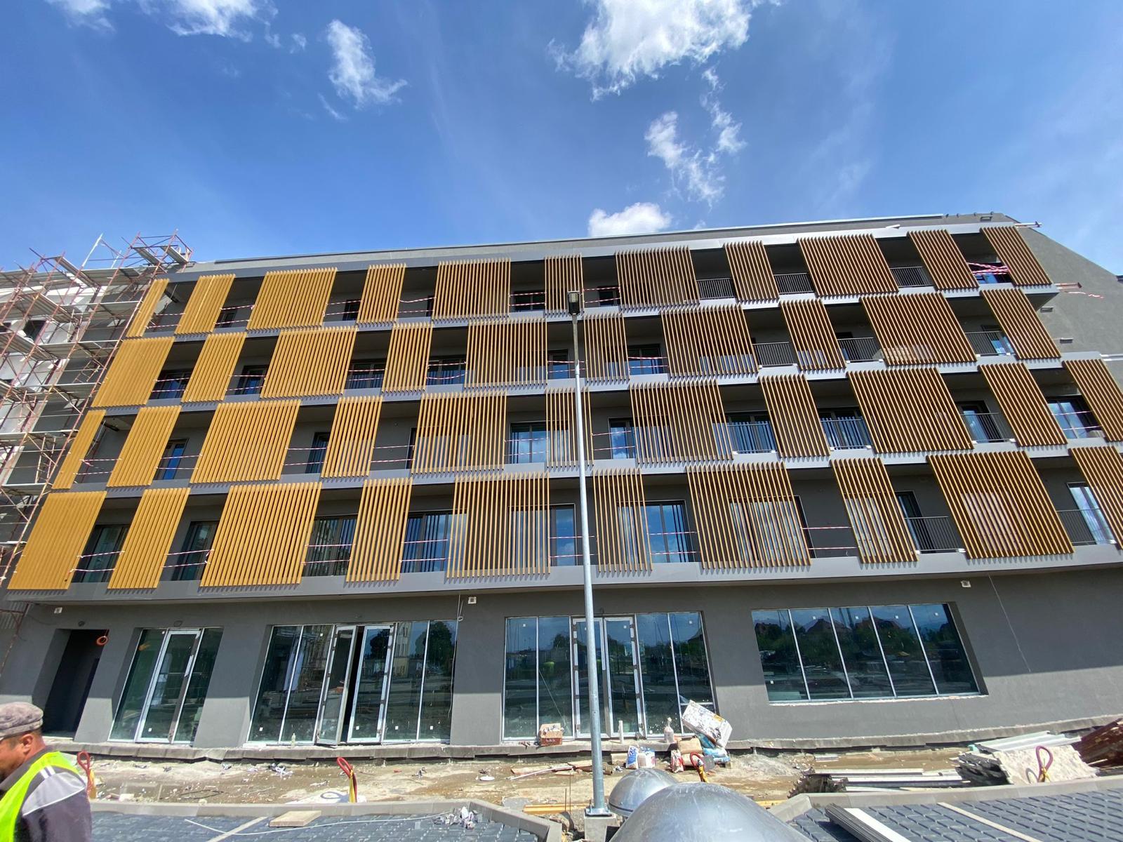 Hotel Mercure Sibiu Arsenal – fatada cu riflaj din aluminiu