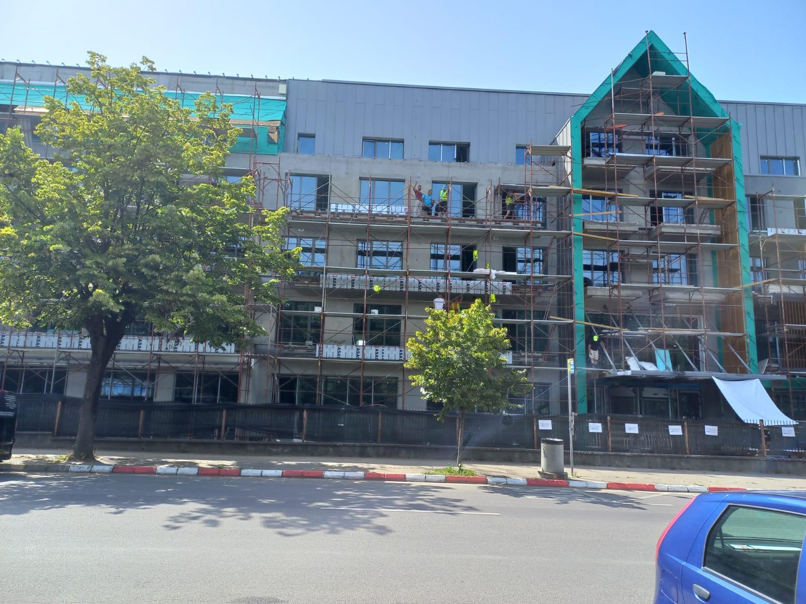 Fatada din riflaj – Hotel Mercure Sibiu Arsenal